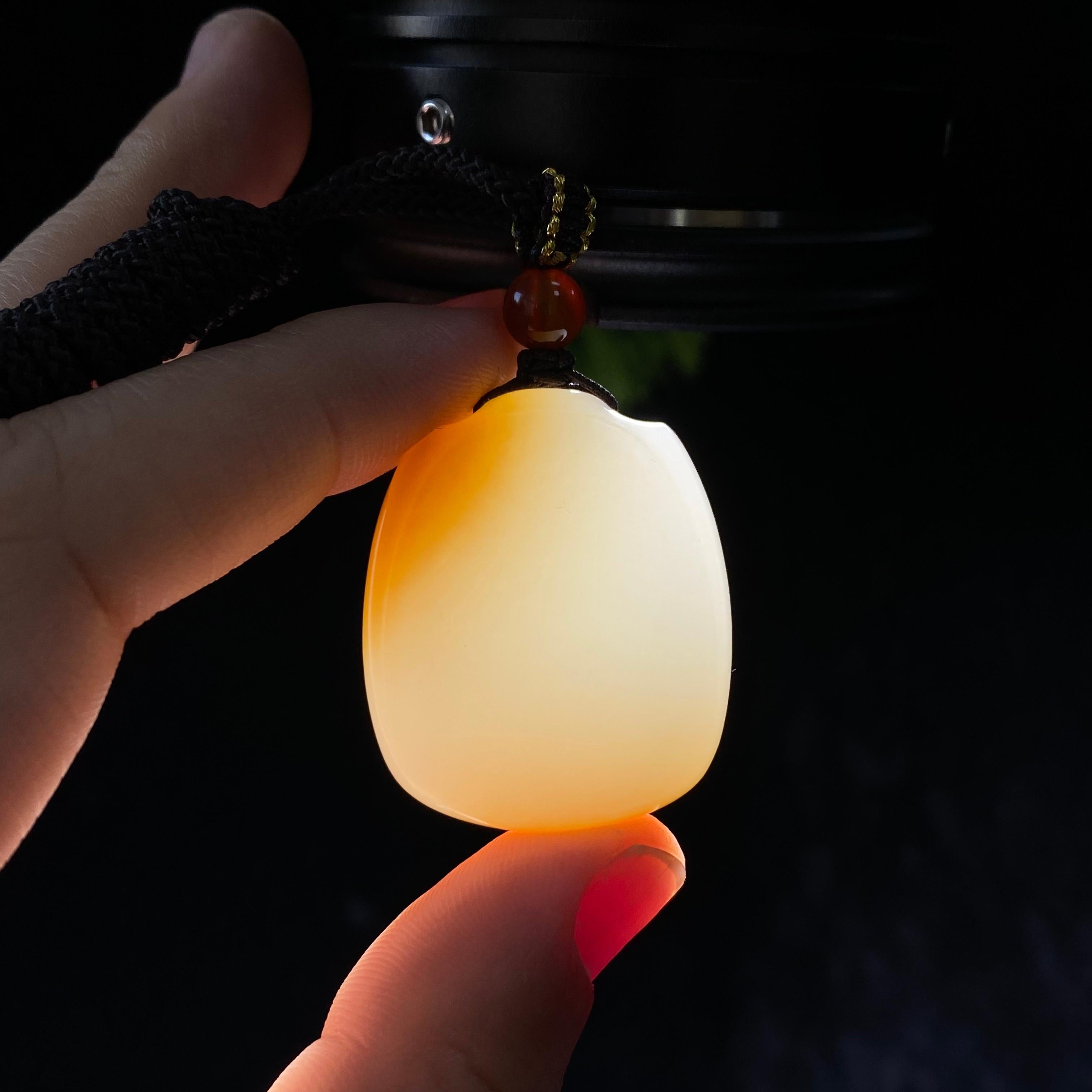 和田玉糖白无事牌（23.0g）