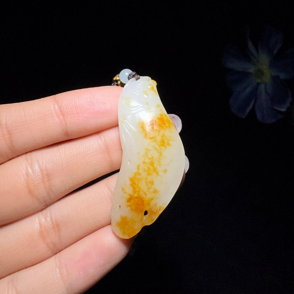 和田玉籽料挂件年年有余（14.4g）