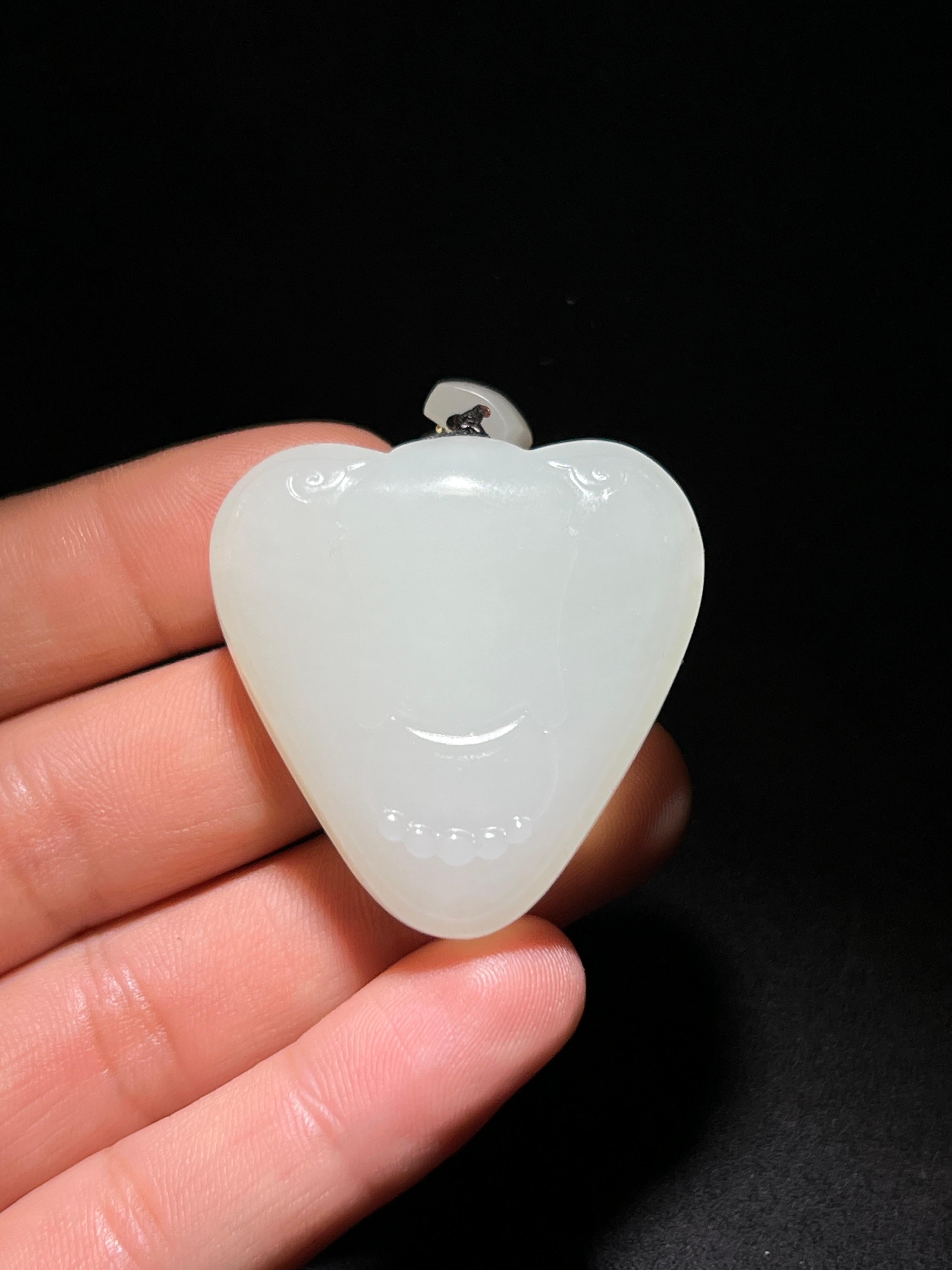 和田玉籽料无相脸观音（34.5g）