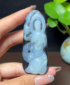 和田玉籽料黑皮白肉羊脂玉御龙观音（28.0g）