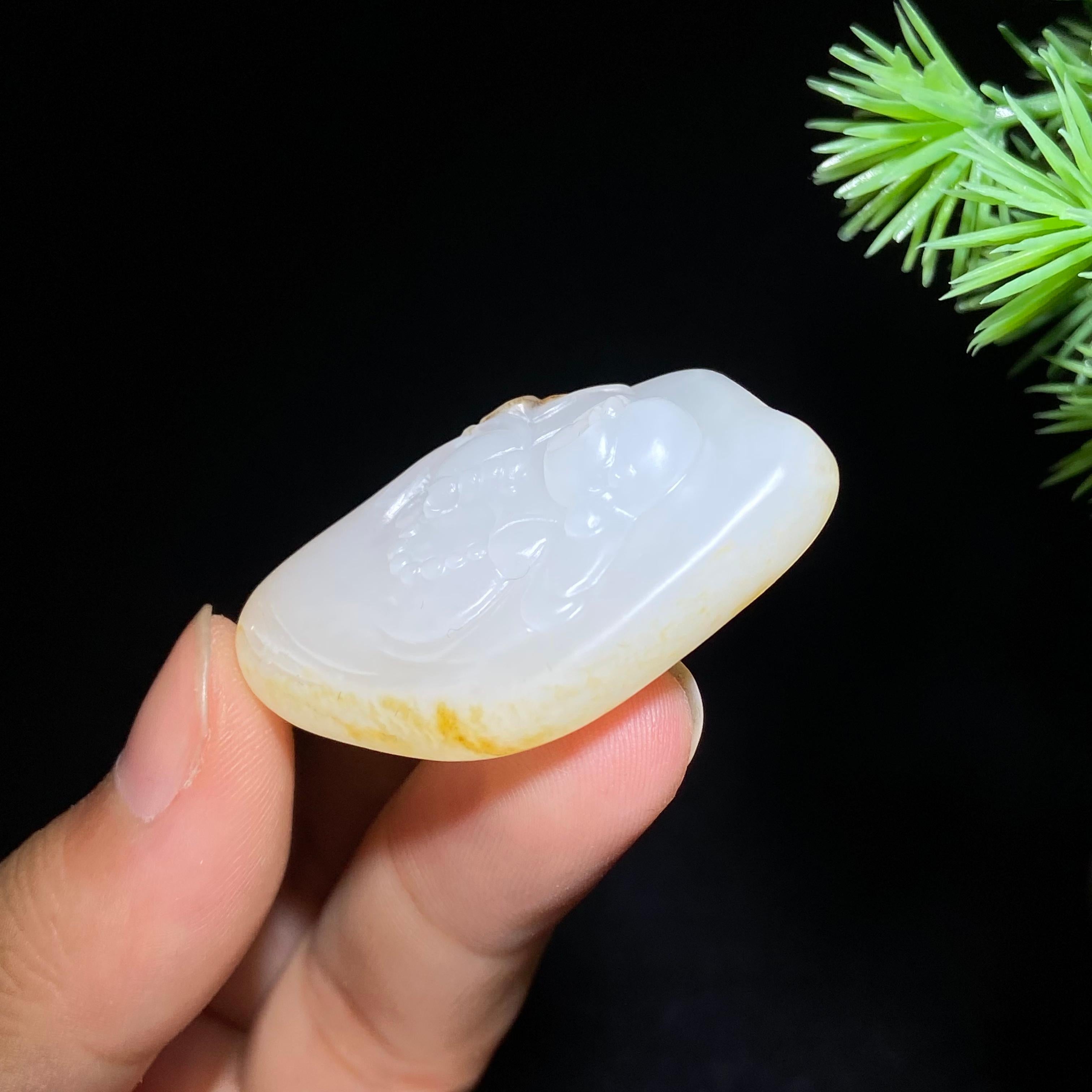 和田玉籽料佛公（22.4g）
