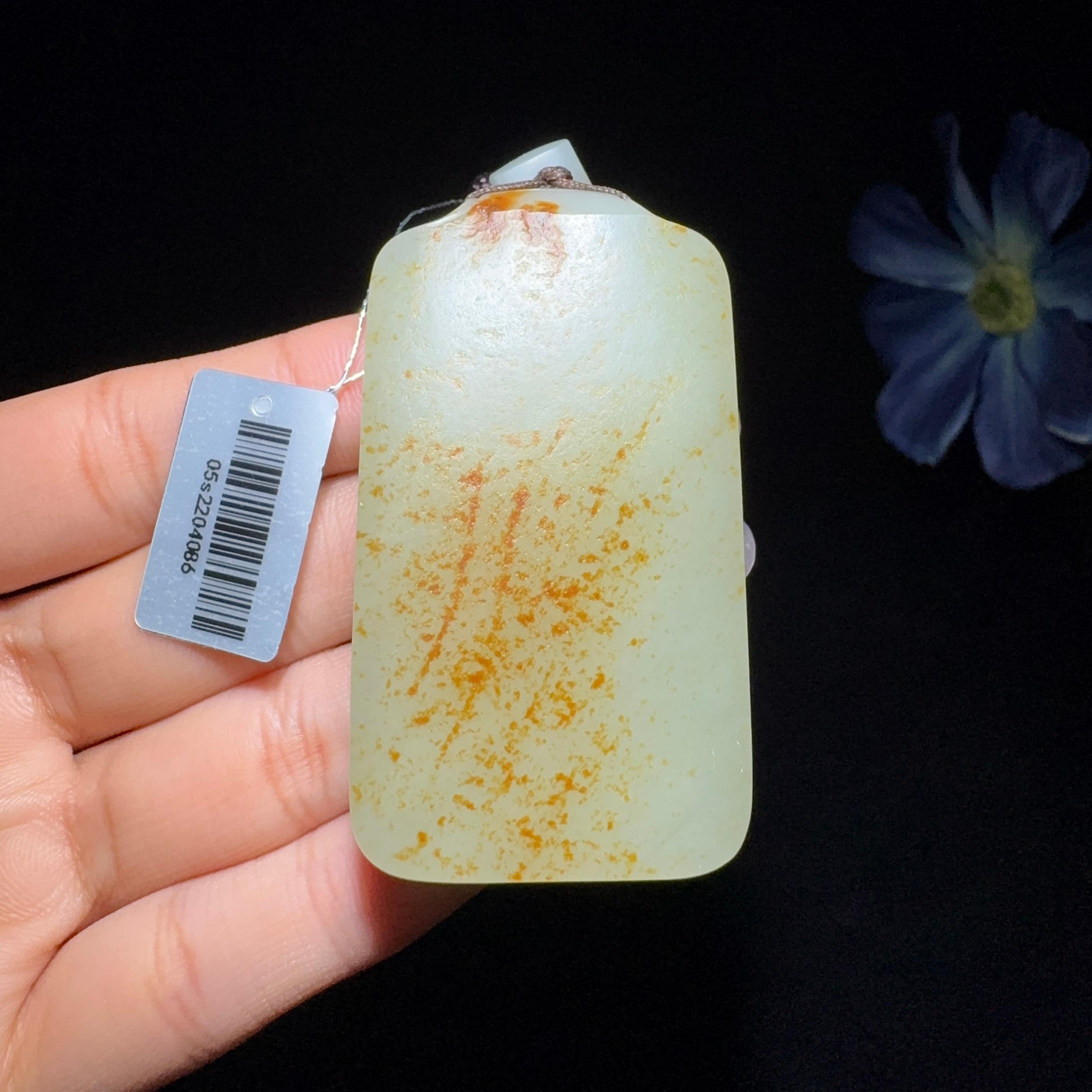 秒杀和田玉籽料平安无事牌（65.3g）