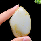和田玉洒金皮籽料手把件（79.08g）
