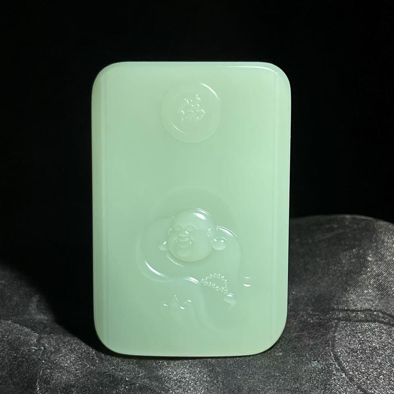 和田玉碧玉粉青佛公牌（50.7g）