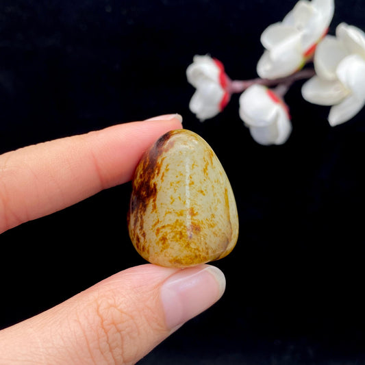 和田玉洒红皮籽料挂件（22.2g）