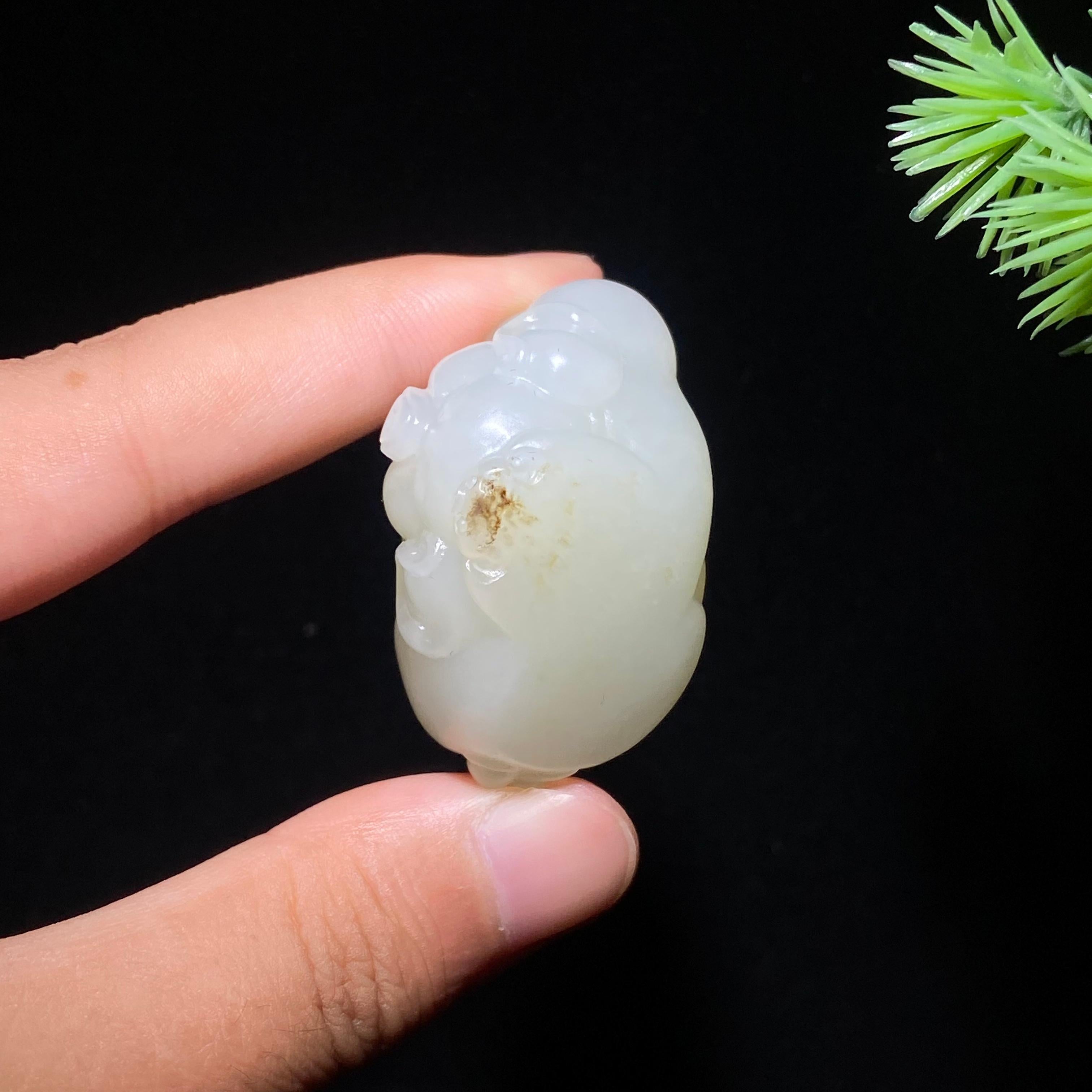 和田玉籽料生肖猪挂件（26.9g）