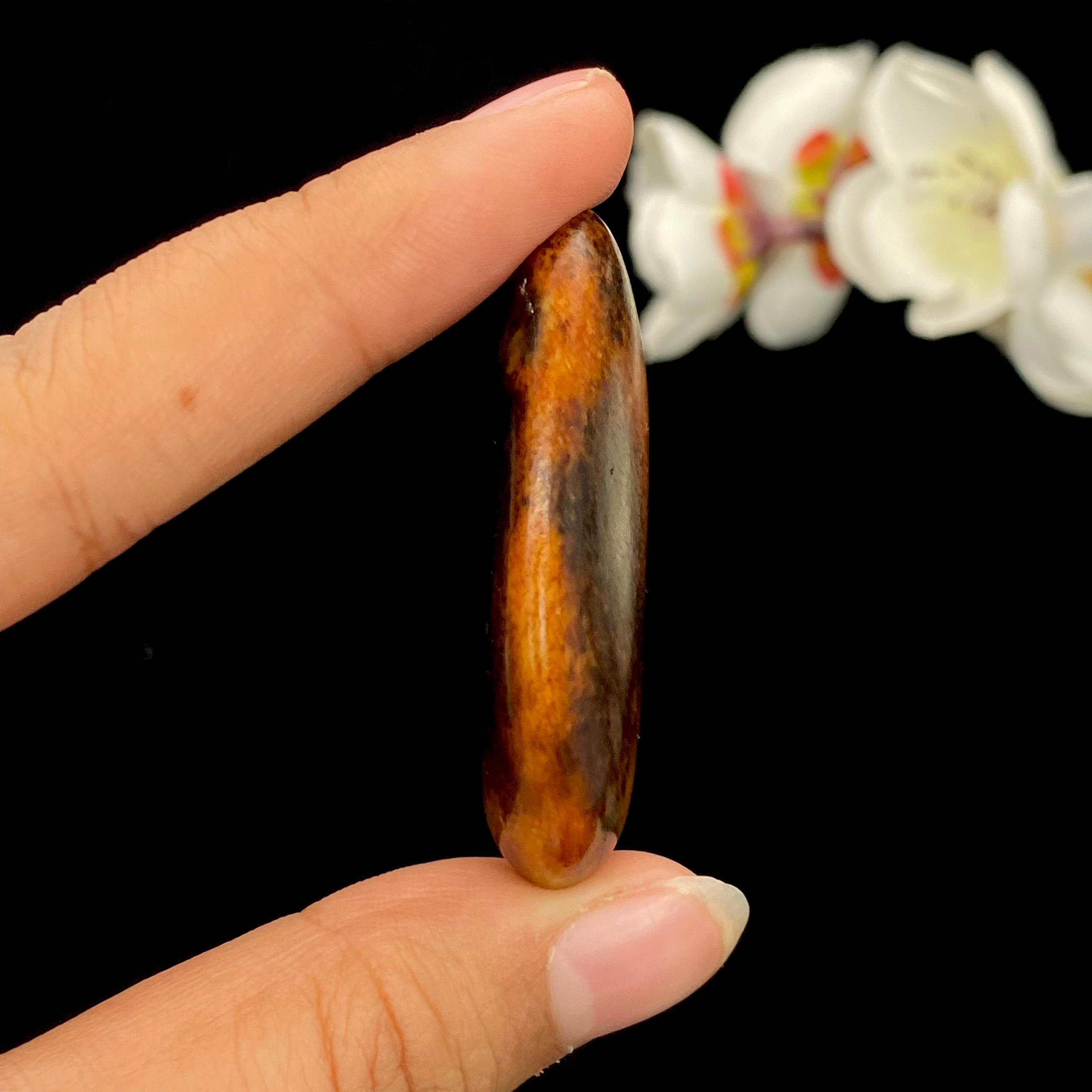 和田玉红沁皮籽料原石（24.9g）