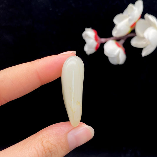 和田玉黄皮籽料原石（15.2g）