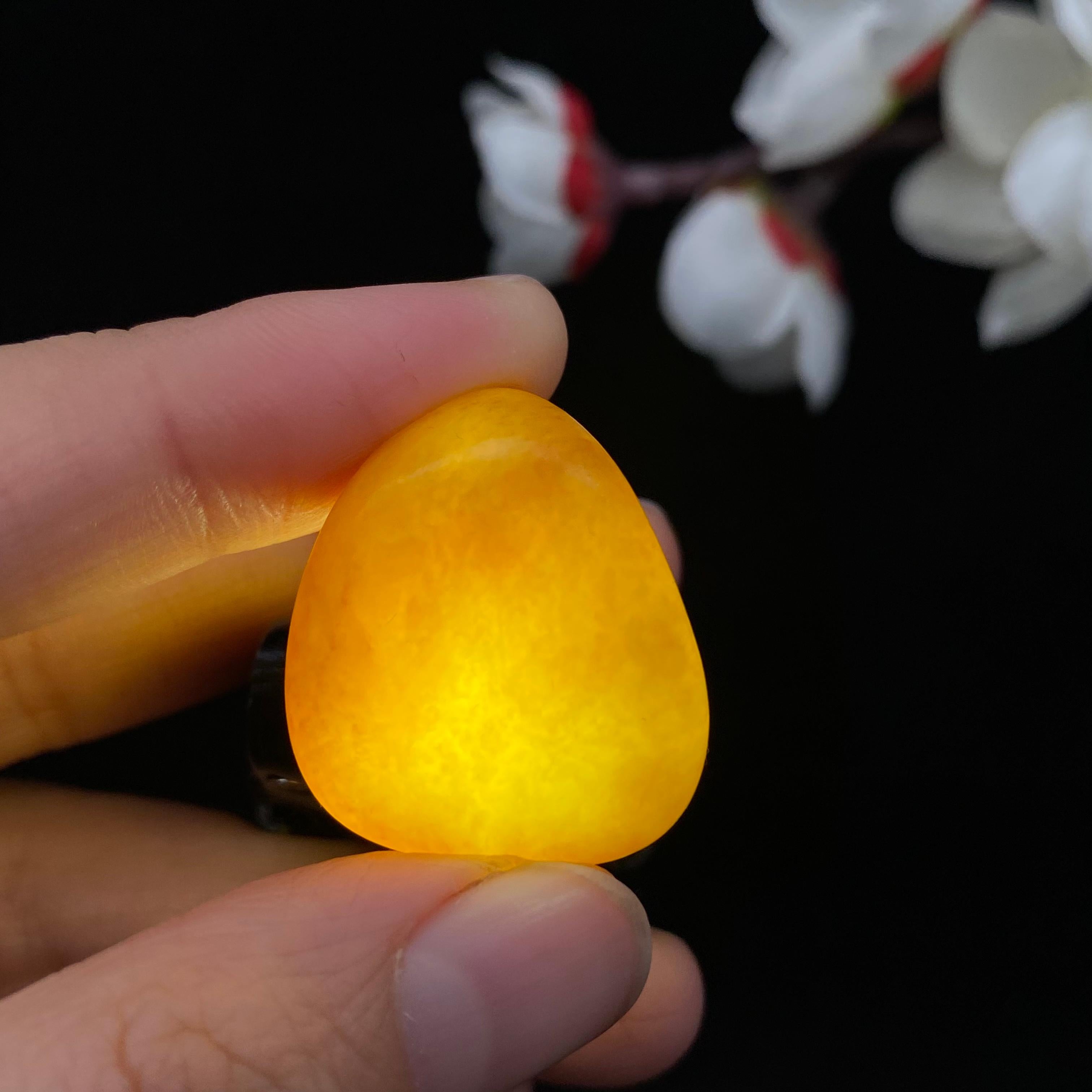 【超值推荐】和田玉黄皮籽料原石（11.3g）