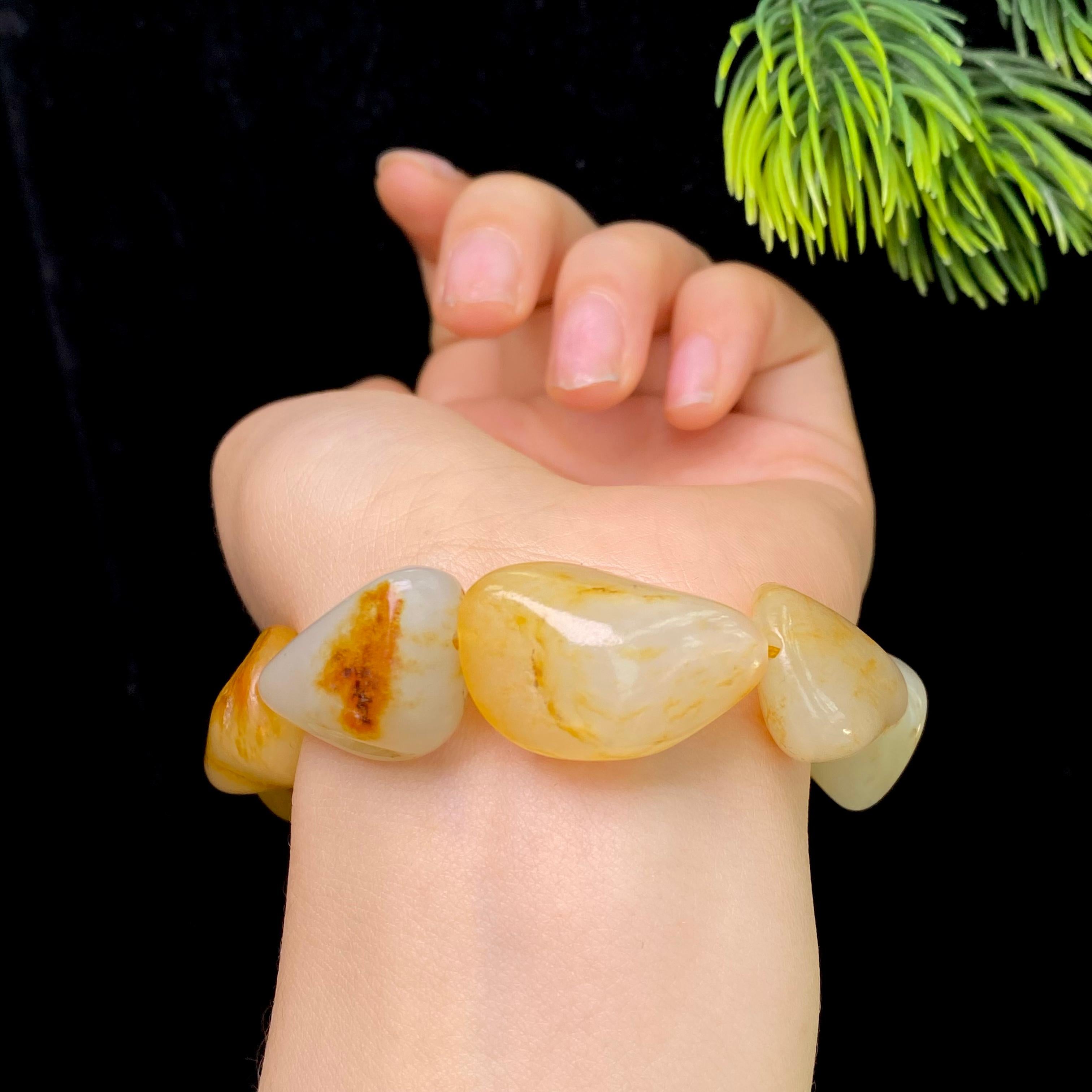 和田玉洒金皮白肉籽料手串（54.7g）