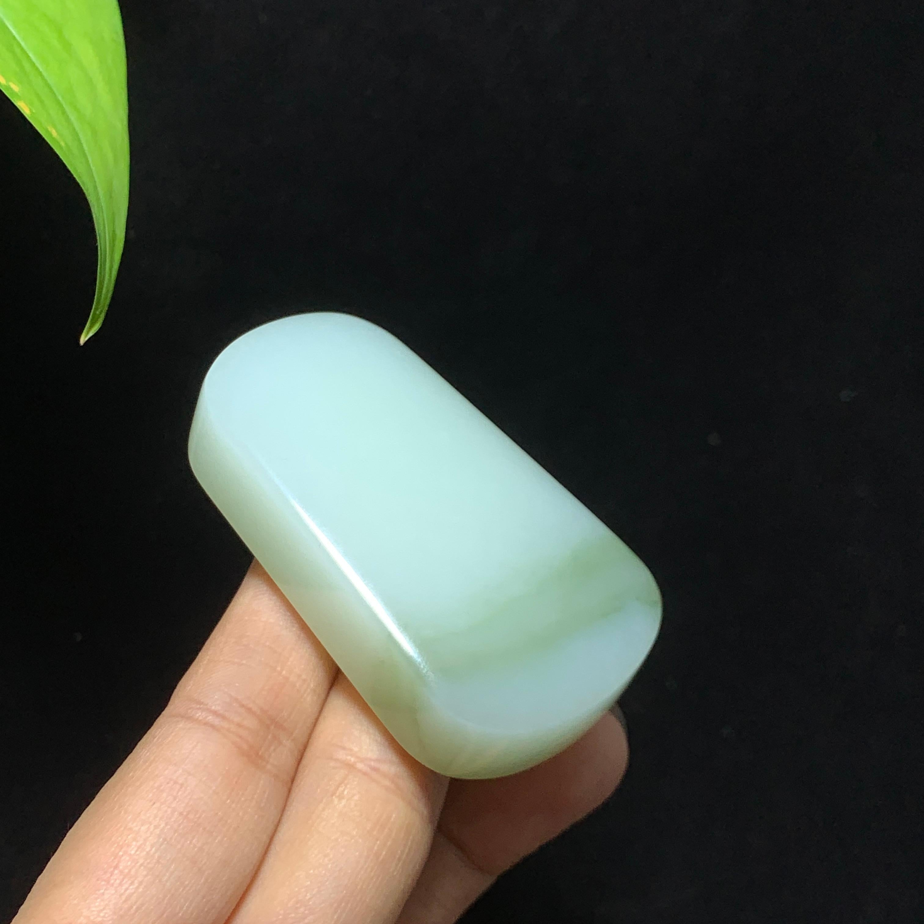 和田山料白玉带翠无事牌挂件（80.8g）