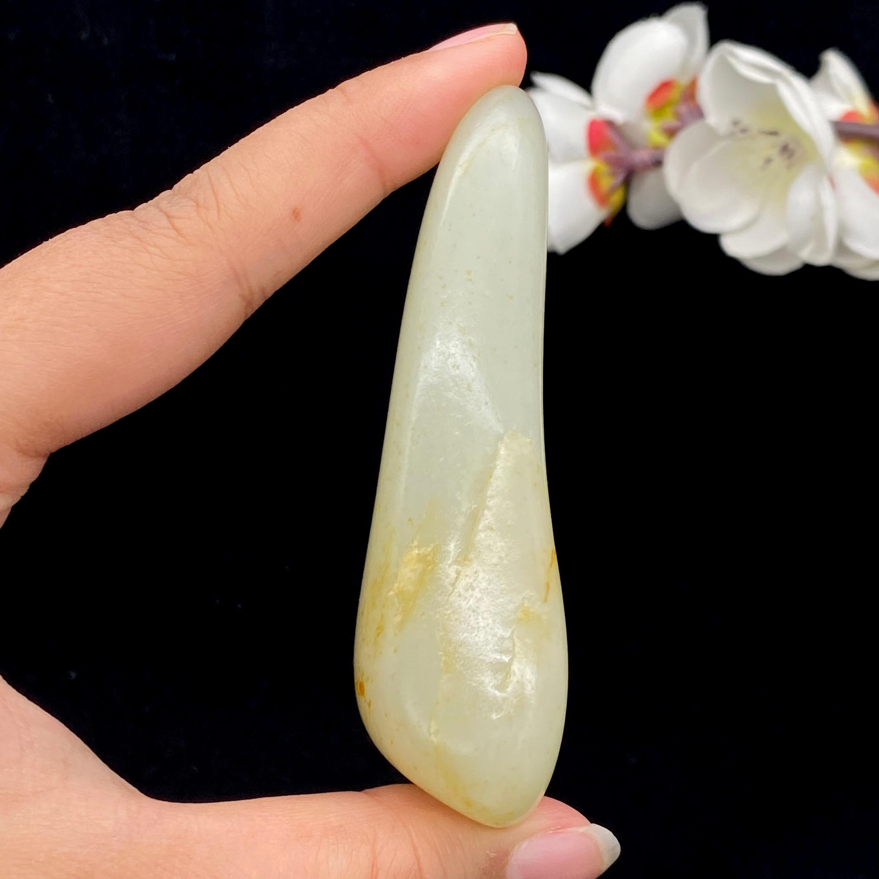 和田玉洒金皮籽料手把件（98.5g）