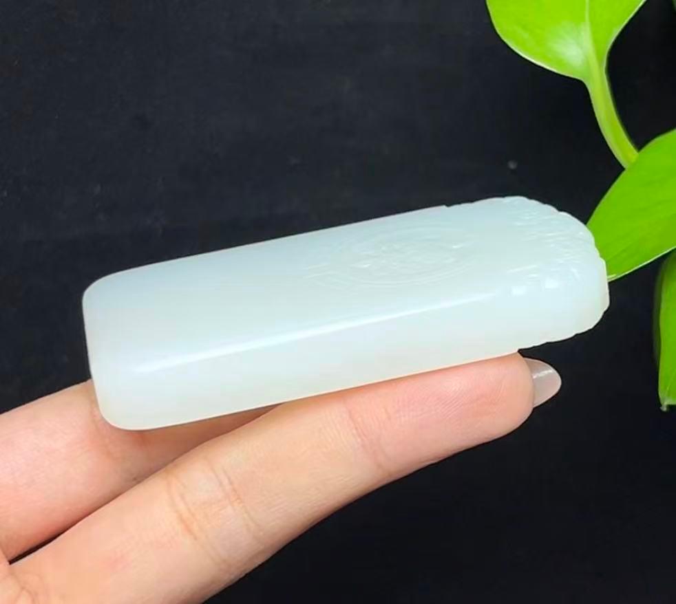 和田羊脂玉平安守护无事牌（82.2g）