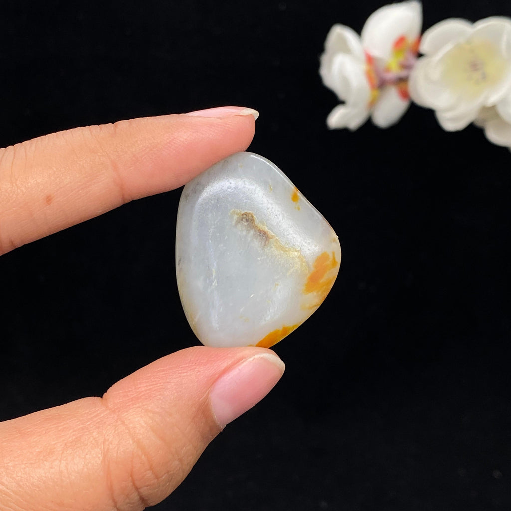 和田玉黄皮青花底籽料小挂件（15.3g）