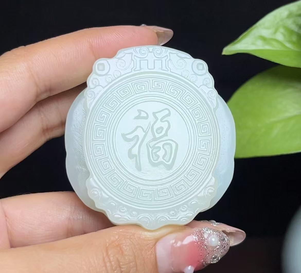 和田羊脂玉守护神皮带扣（71.5g）