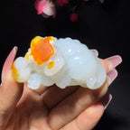 和田玉籽料貔貅手把件（72.8克）