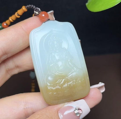 新疆和田玉且末糖白羊脂玉观音山水牌（38.2g）