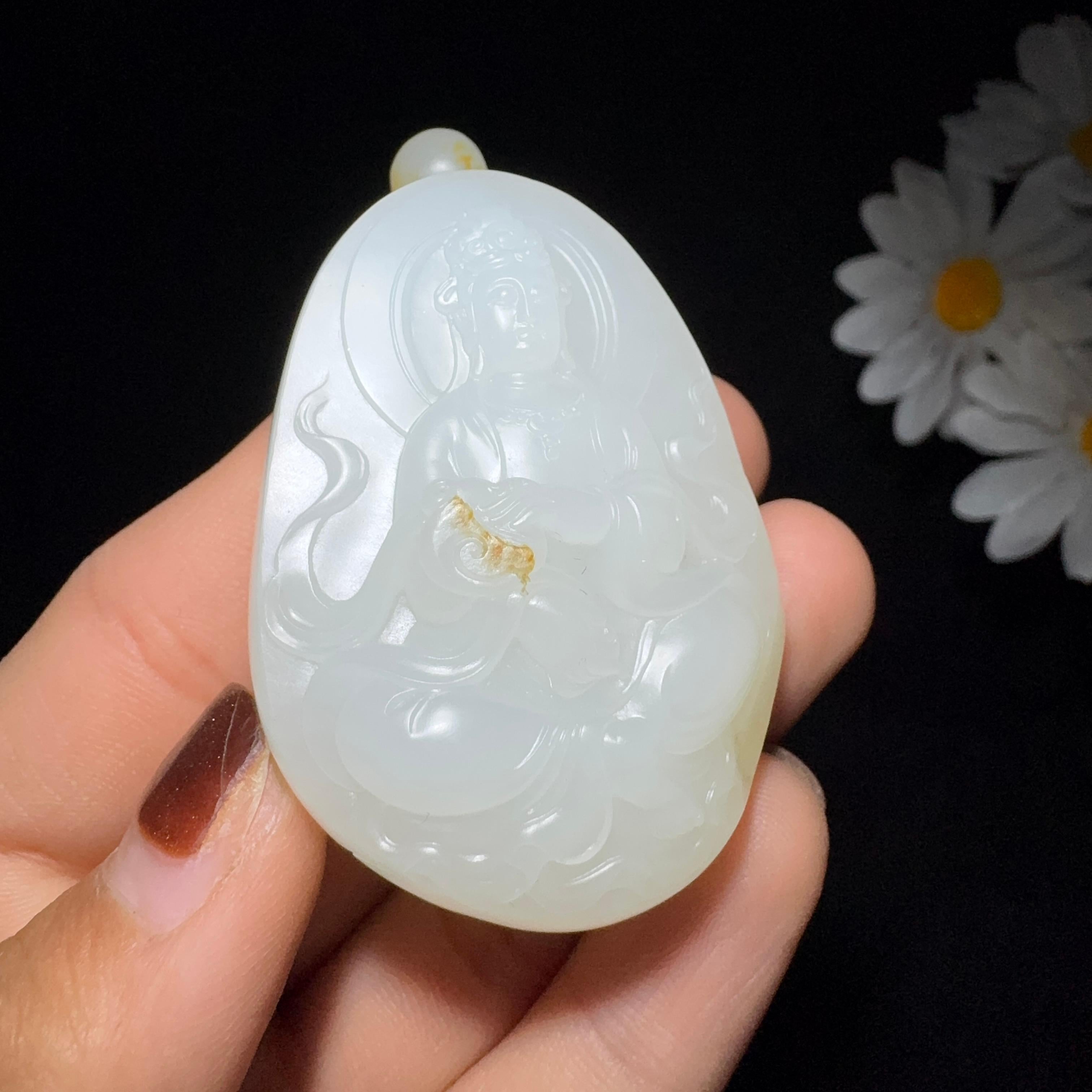 和田玉籽料羊脂白玉观音（61.7g）