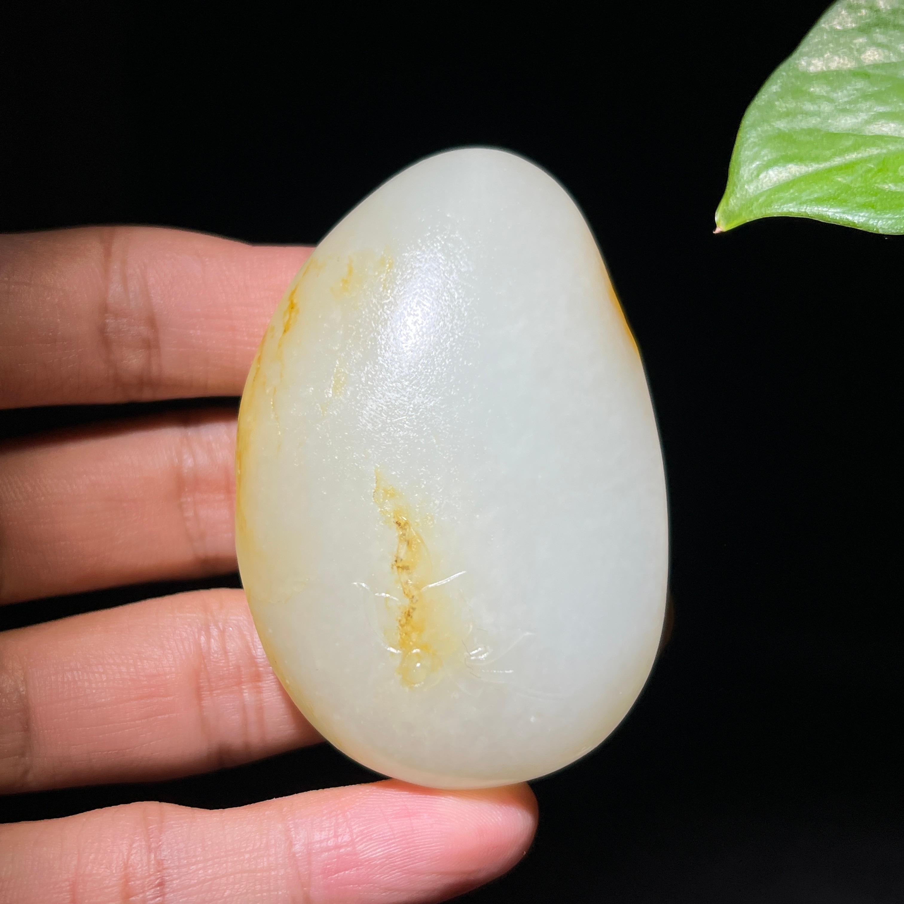 和田玉籽料独籽洒金皮观音挂件（88.0g）