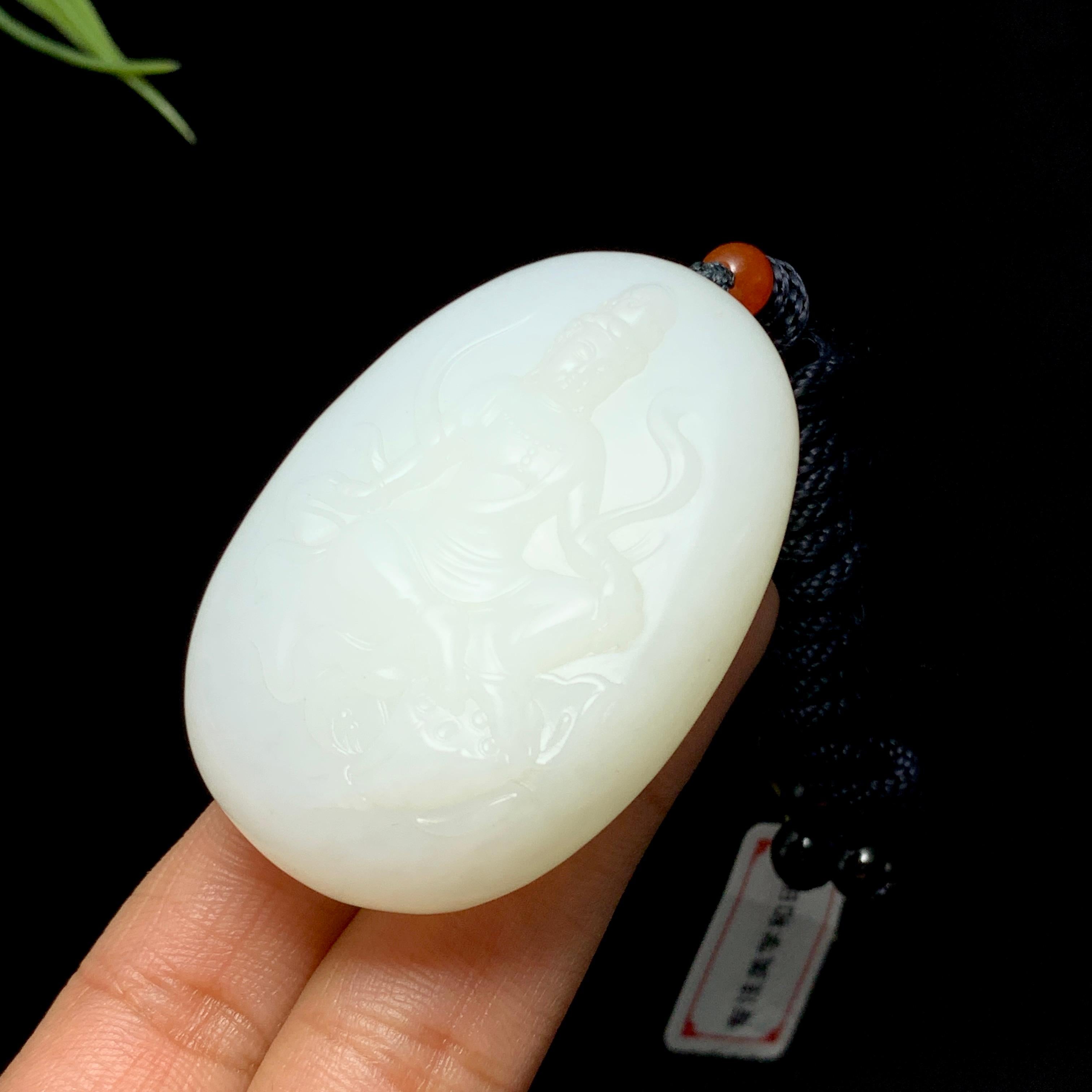 高品质和田山料羊脂白玉观音（57.5g）