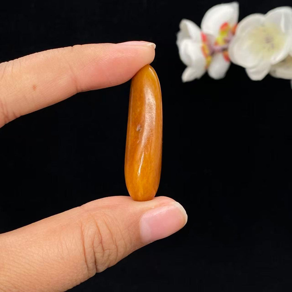 和田玉黄沁皮籽料（12.9g）