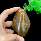 和田玉黄沁皮籽料手把件（210.5g）