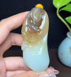 新疆和田玉且末料羊脂玉龙牌手把件（97.6g）