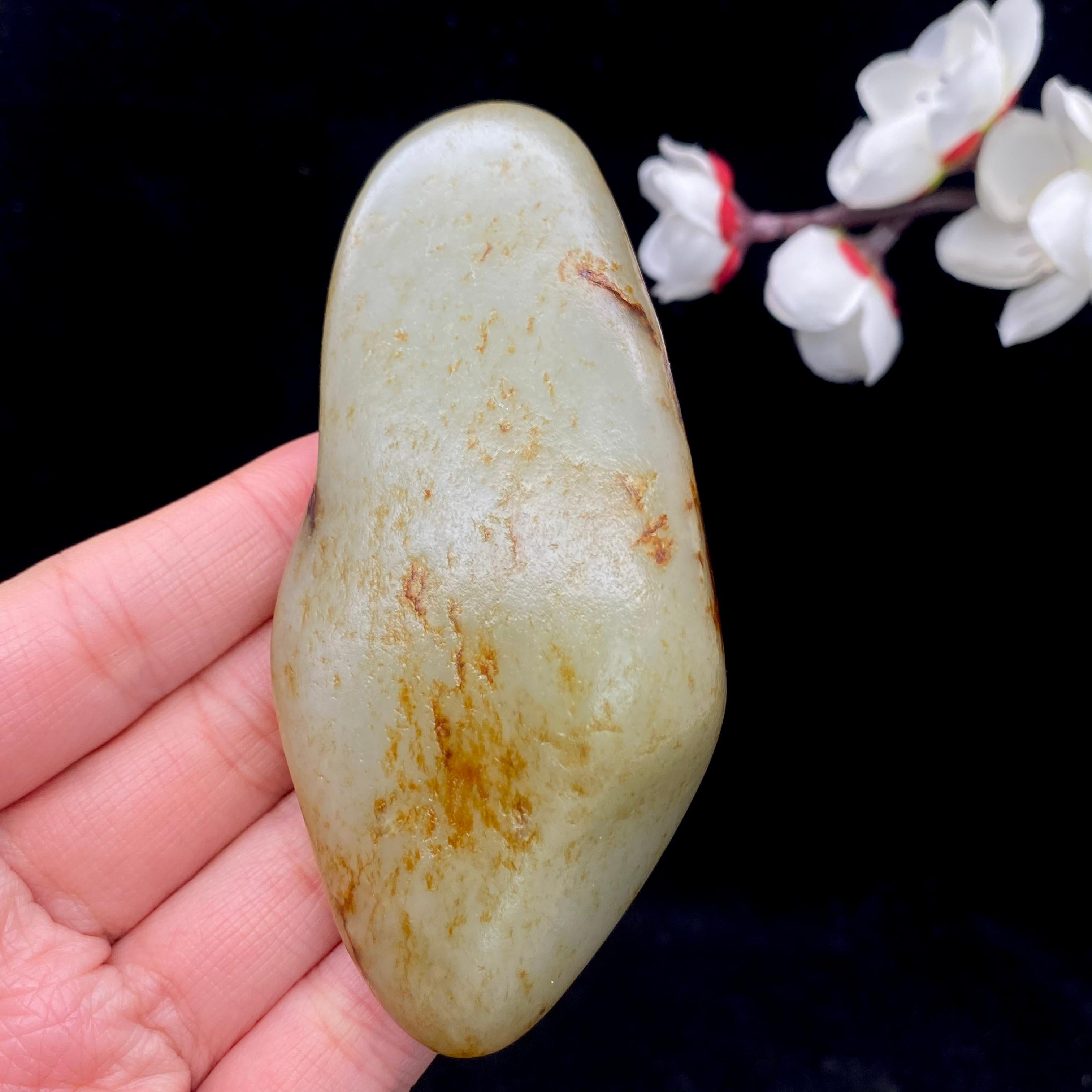 和田玉聚红皮籽料手把件（127.5g）