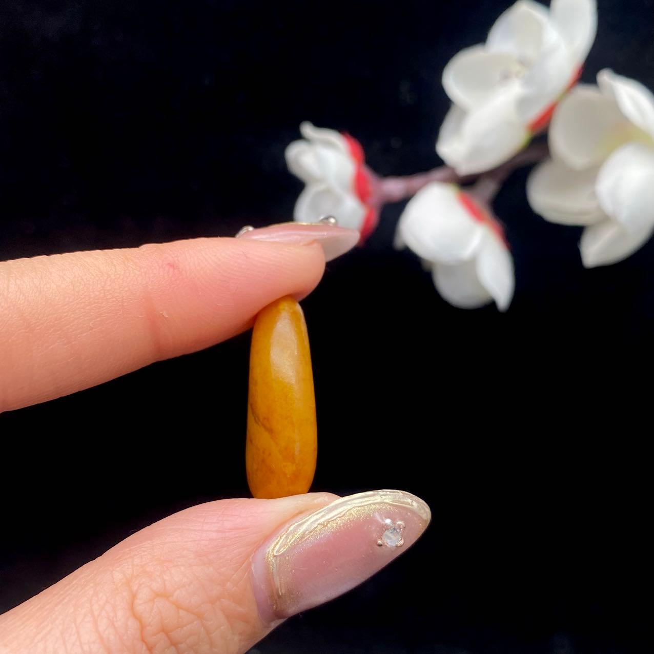 和田玉黄沁皮籽料原石（4.8g）