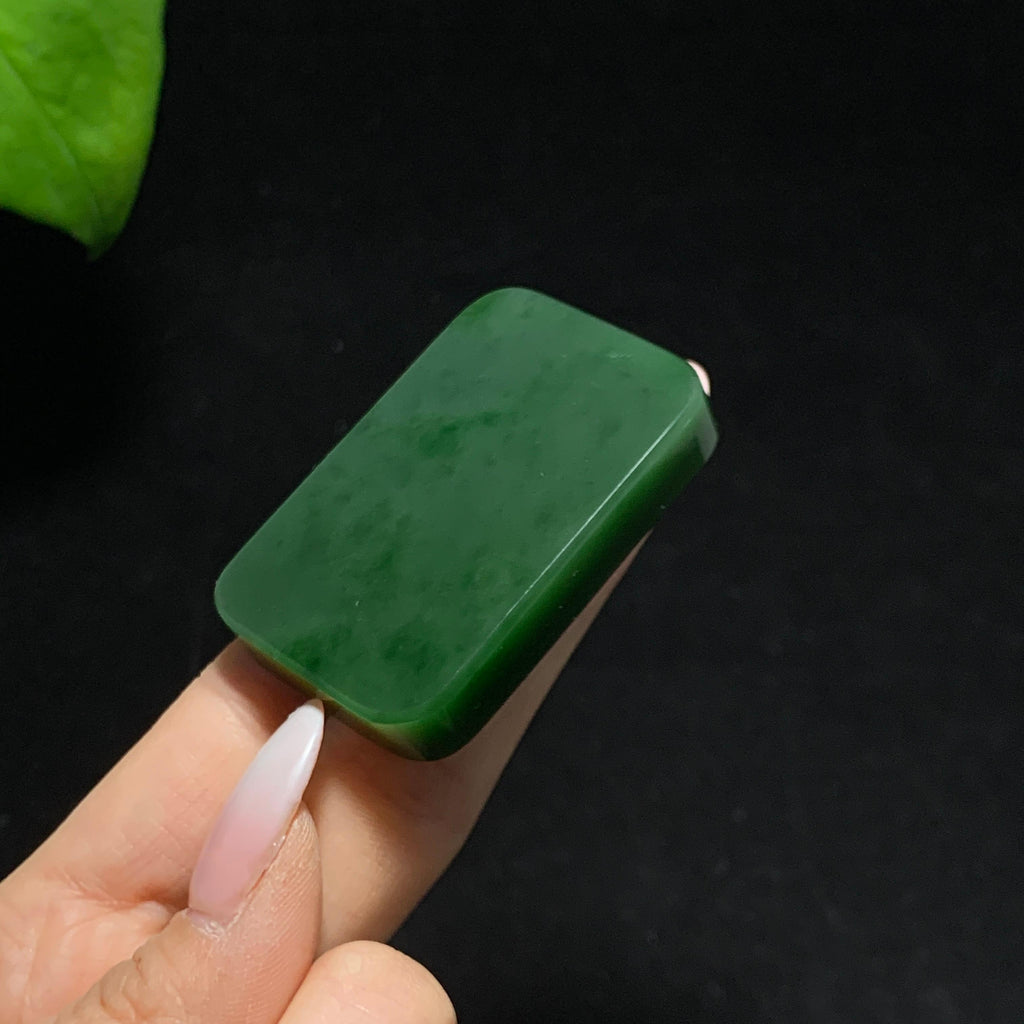 高品质碧玉菠菜绿无事牌（47.8g）