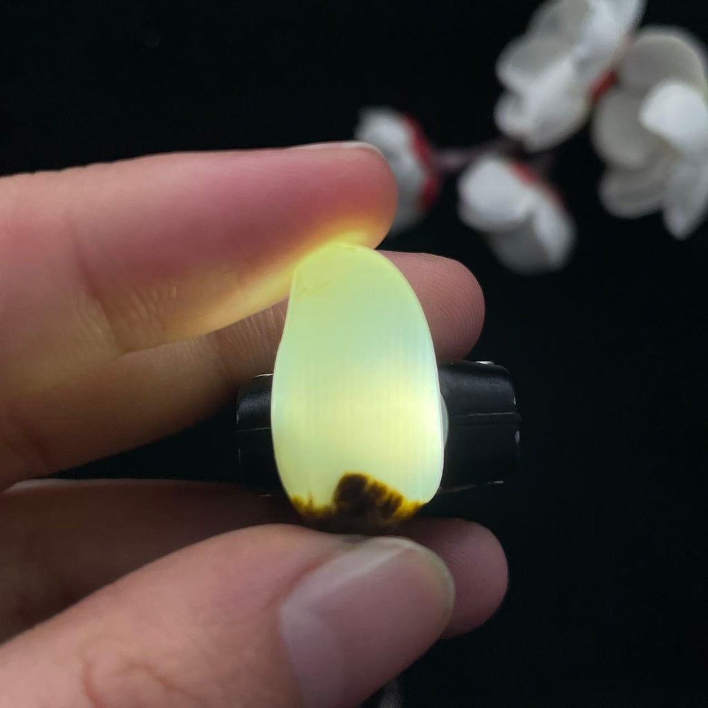 和田玉秋梨皮籽料（3.9g）
