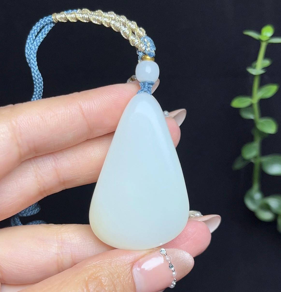 和田玉羊脂白玉大势至菩萨（32.0g）