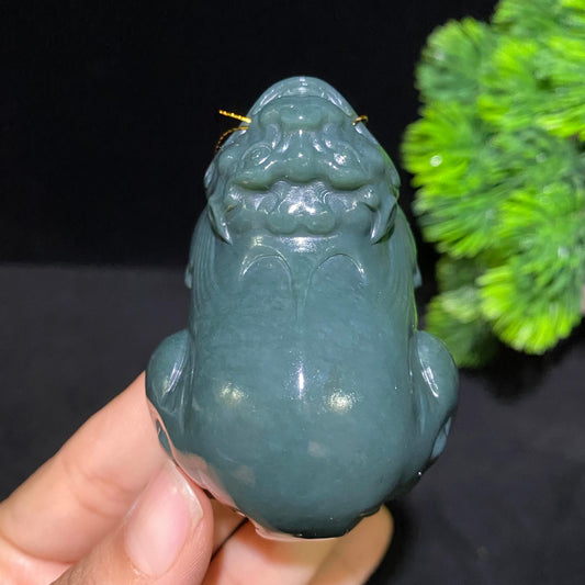 和田玉沙枣青貔貅手把件（179.2g）