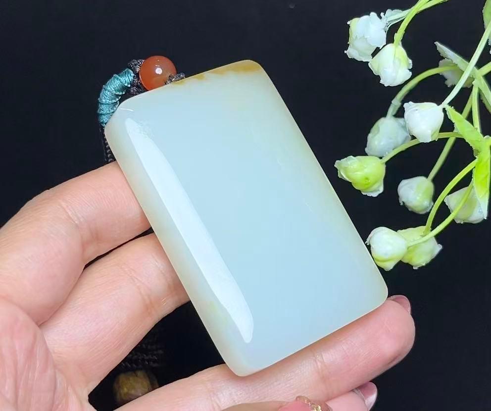 和田玉糖白玉平安无事牌（88.2g）