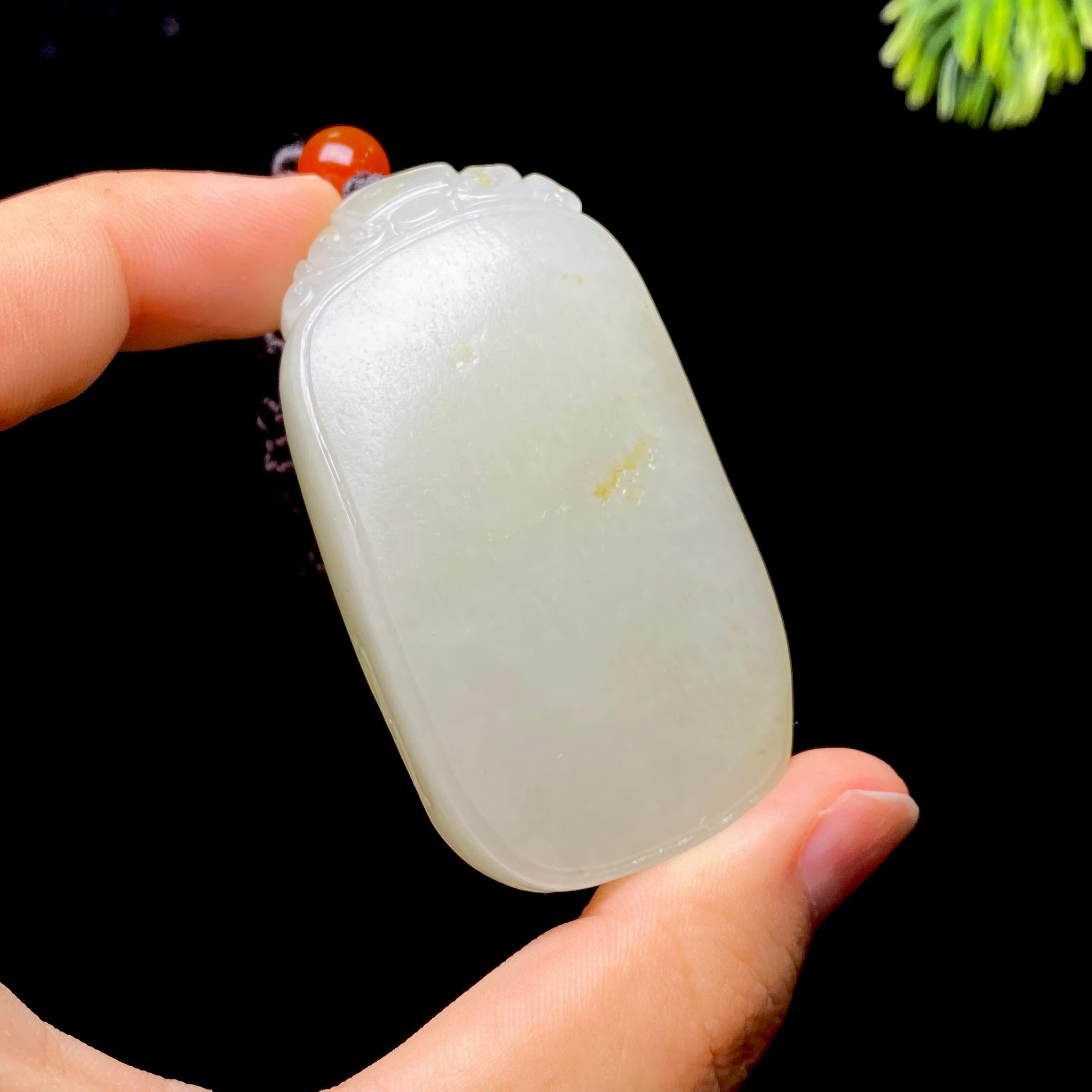 和田玉籽料无事牌（65.8g）