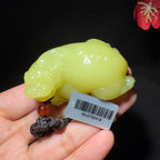 和田玉黄口料貔貅手把件（102.0g）