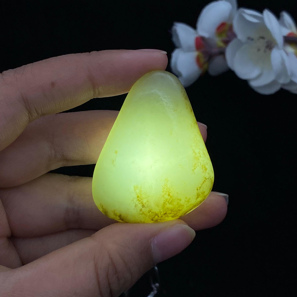 和田玉秋梨皮籽料挂件（30.7g）
