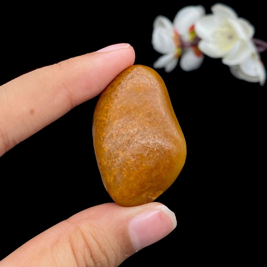 和田玉黄沁皮籽料原石（25.7g）