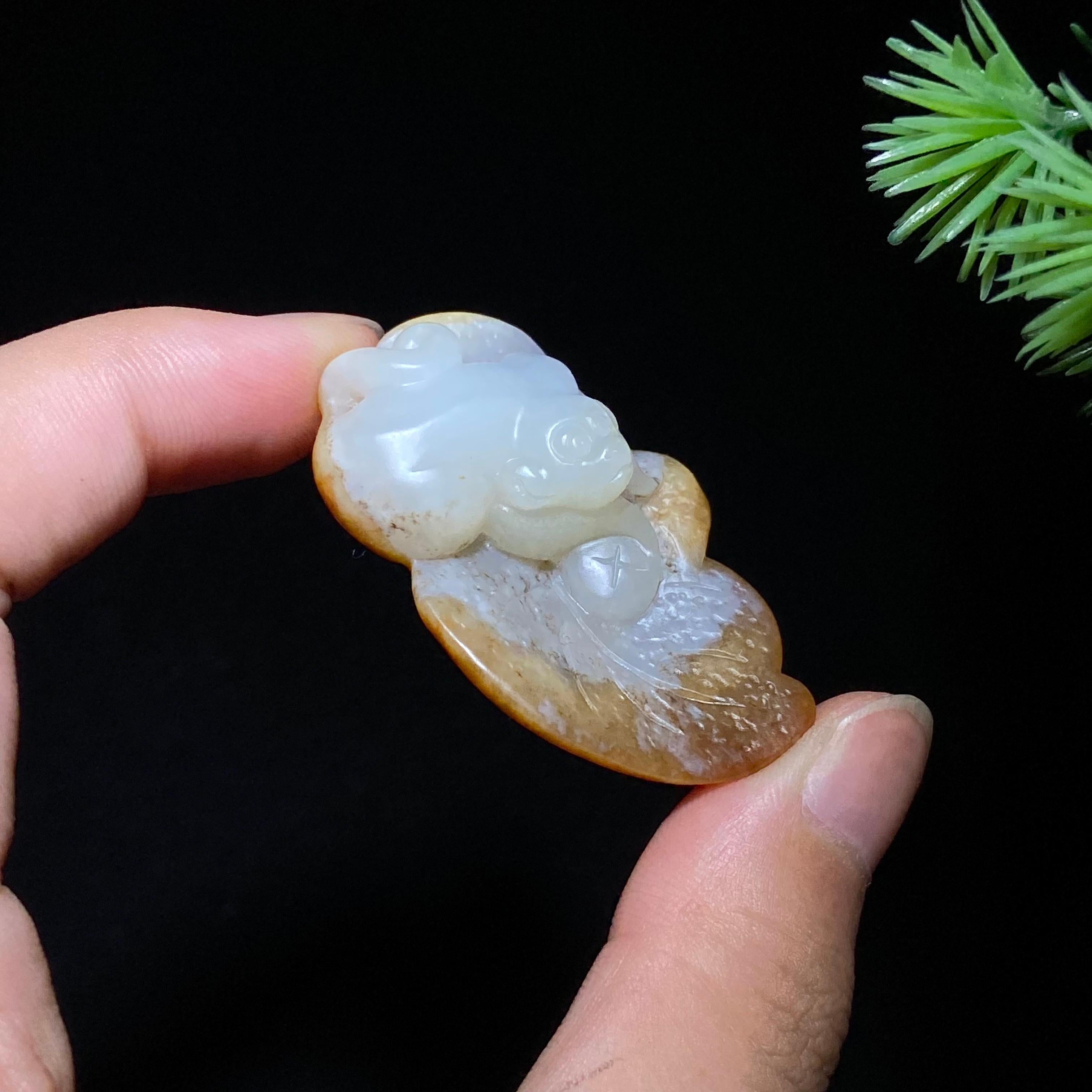 和田玉籽料一叶封侯（13.7g）