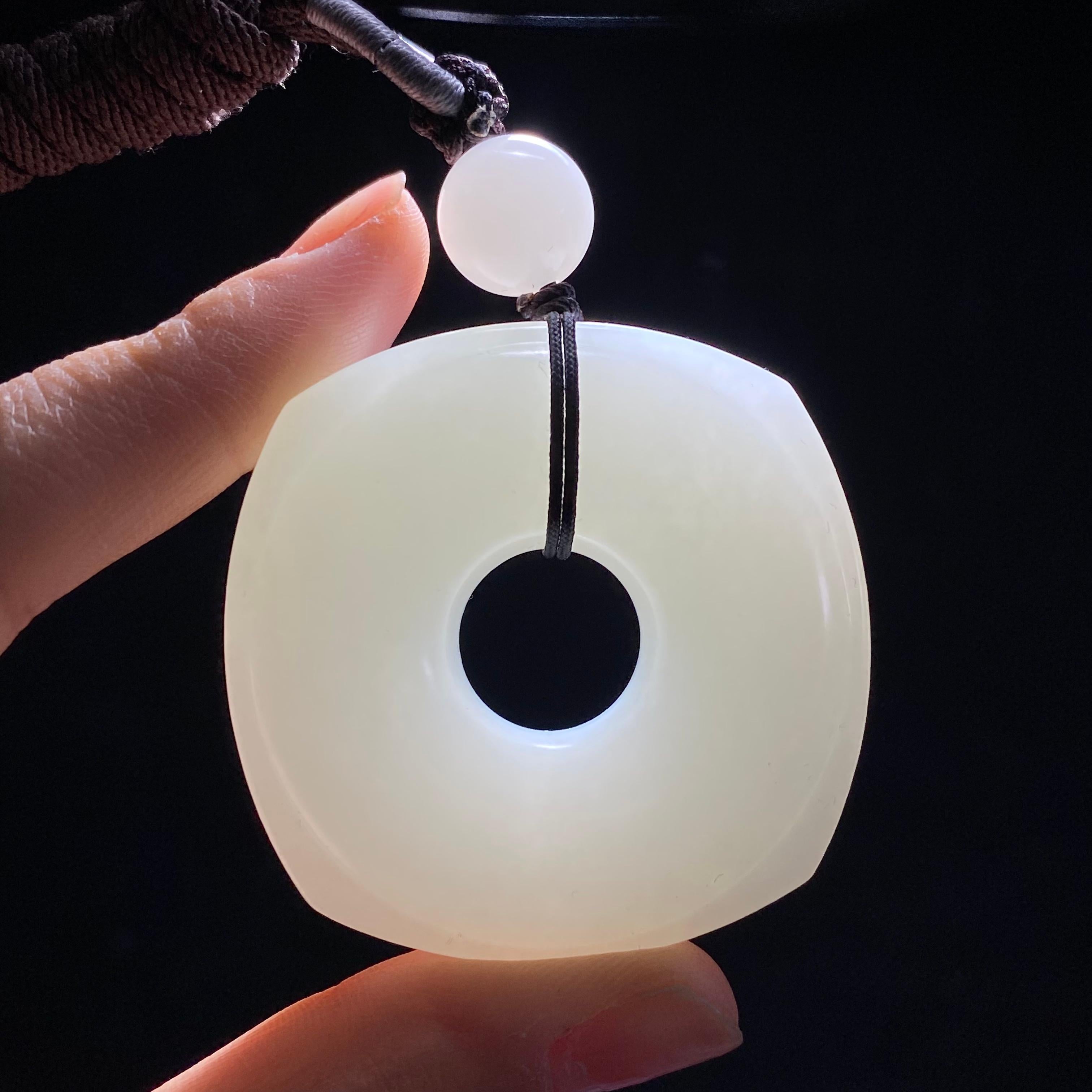 和田玉新疆料白玉玉琮（53.2g）