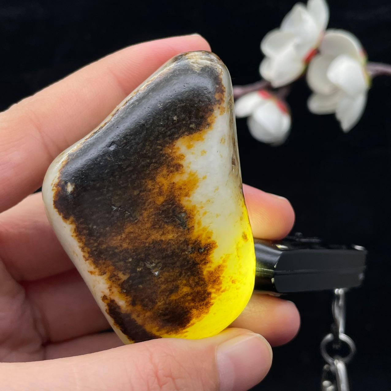和田玉聚黑皮籽料（105.3g）