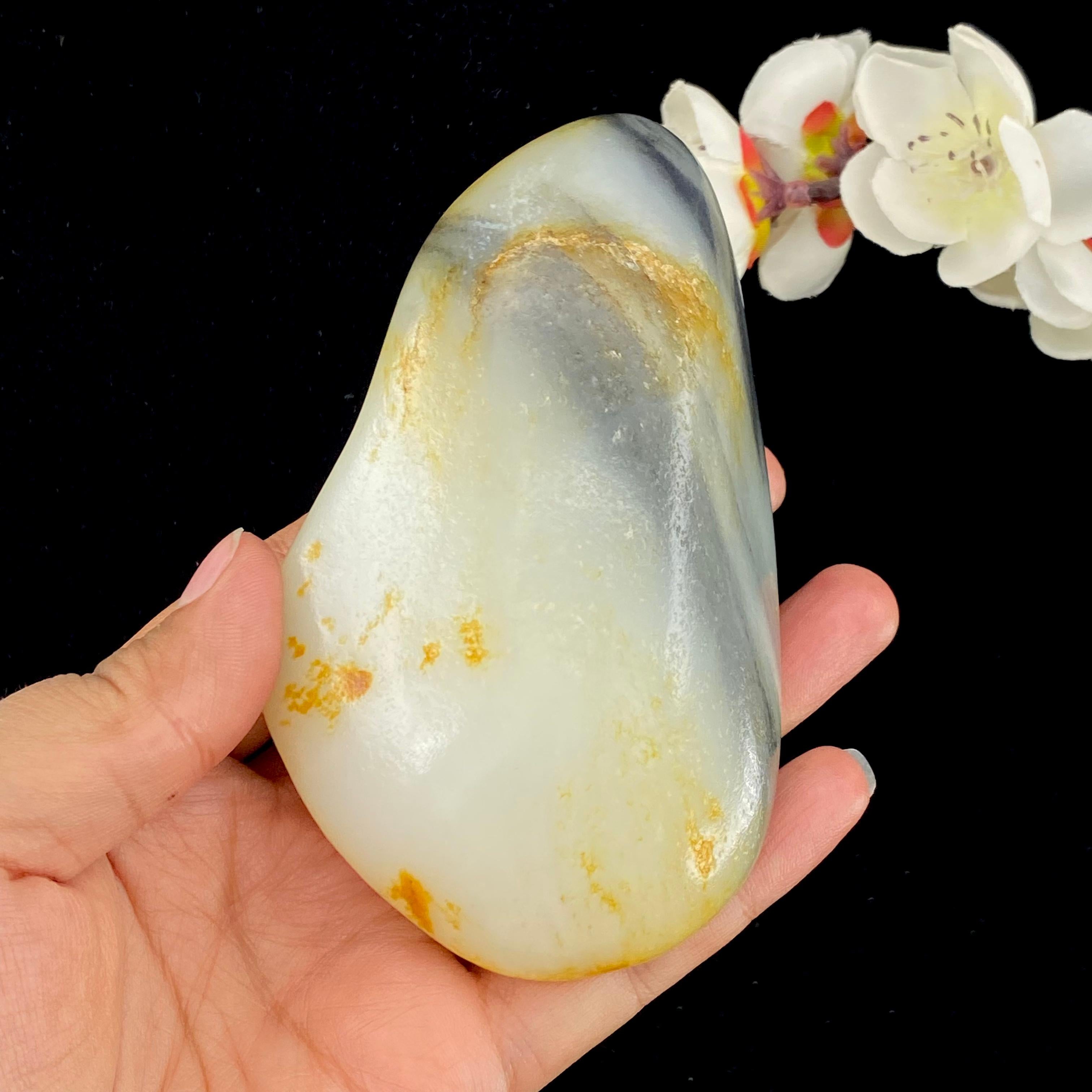 高品質！和田玉★青花籽料の置物、ストラップにも！証明書付き 高品質！和田玉☆青花籽料の置物、ストラップにも！証明書付き