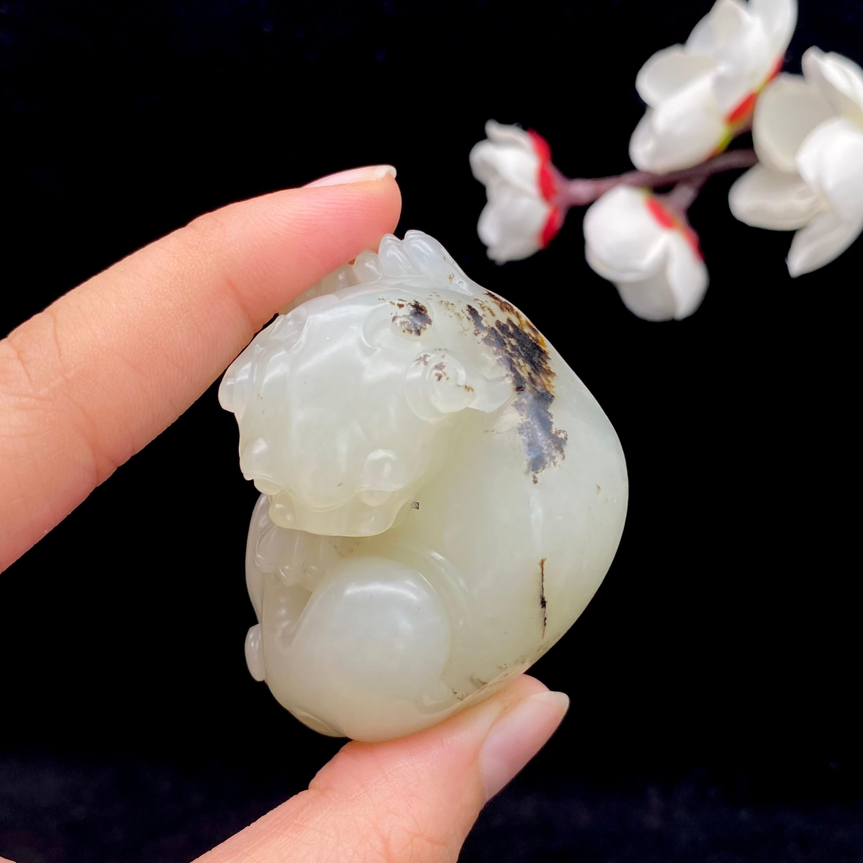 和田玉籽料【回头貔貅】（71g） – 厚德载玉