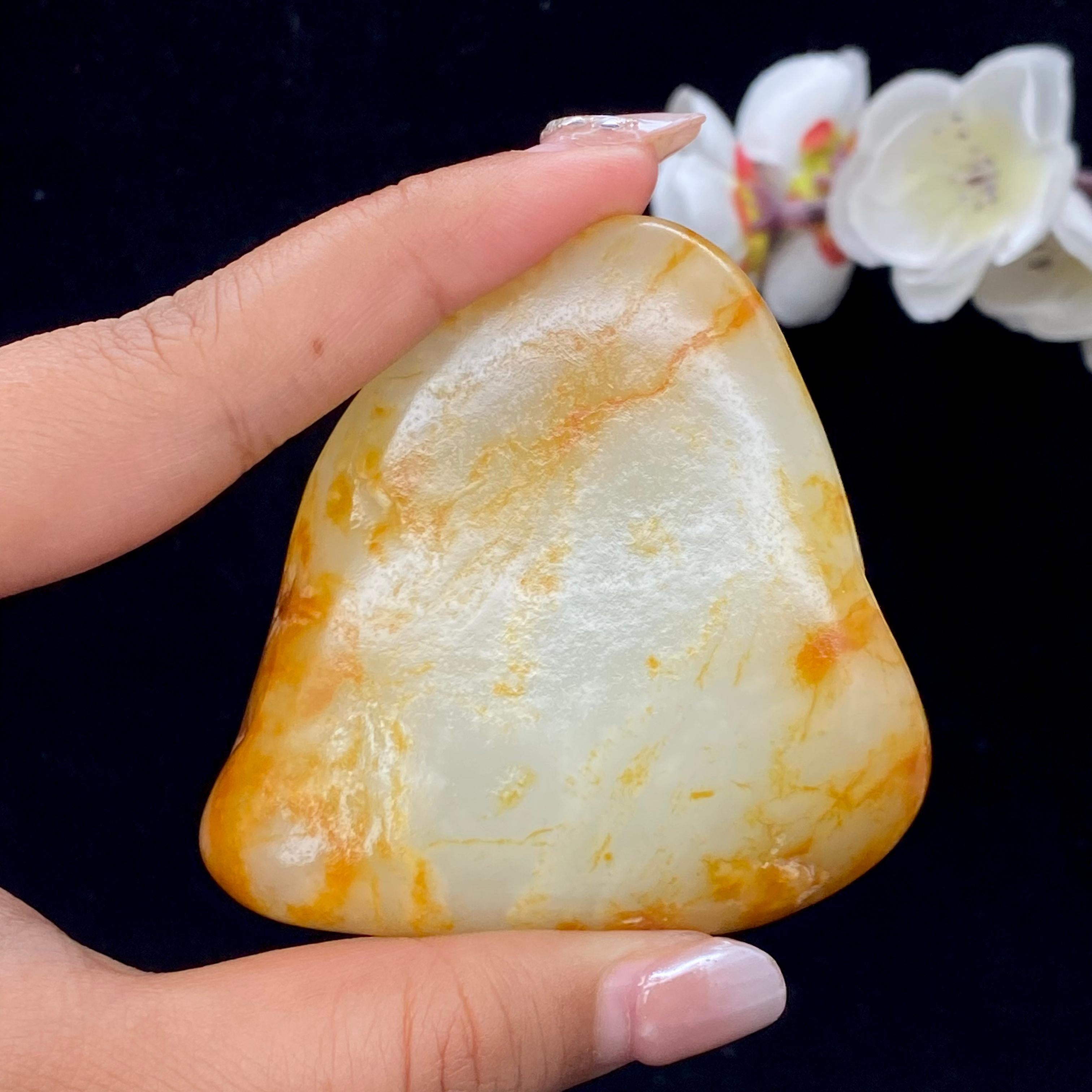 和田玉洒金皮籽料手把件（129.2g）