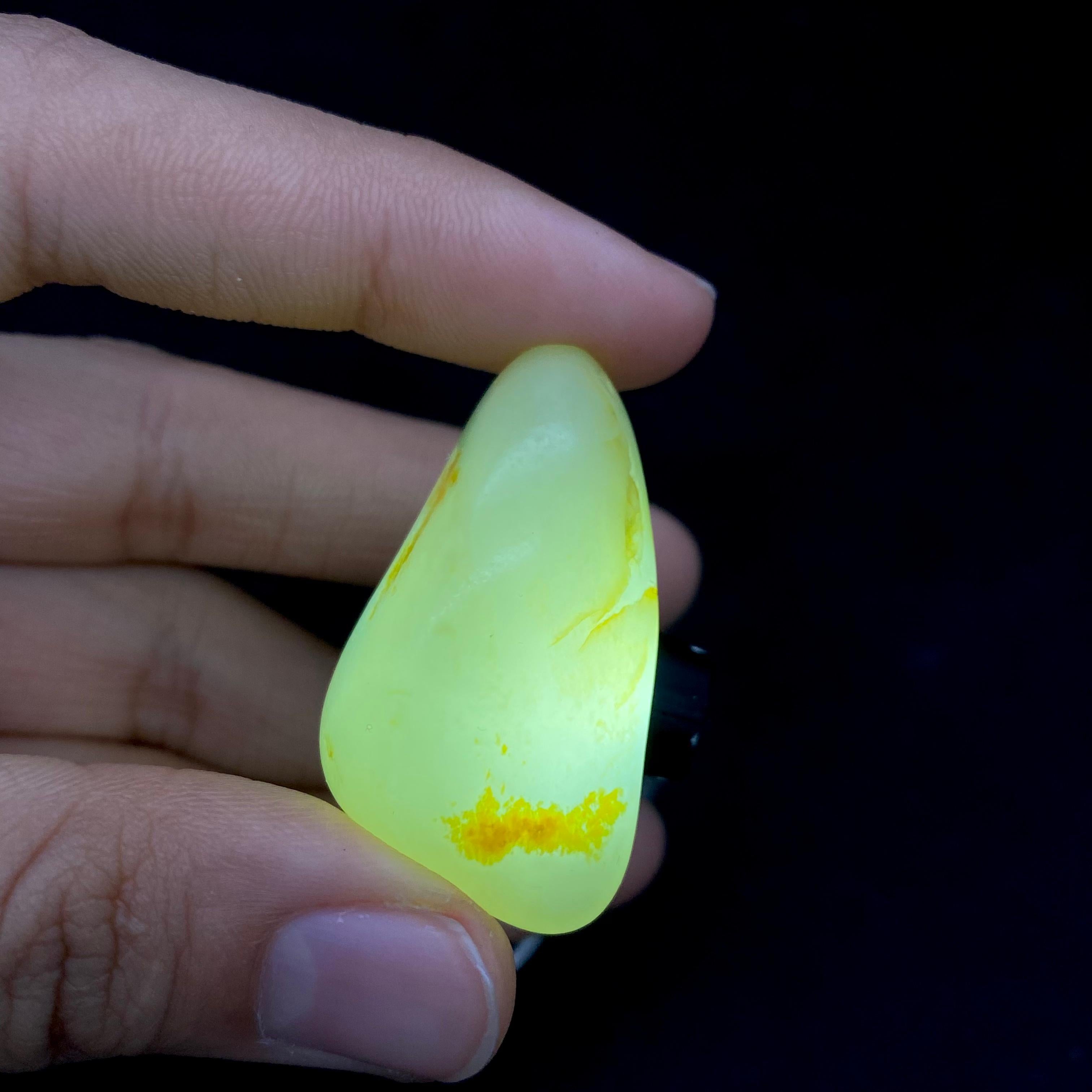 和田玉黄皮籽料（19.7g）