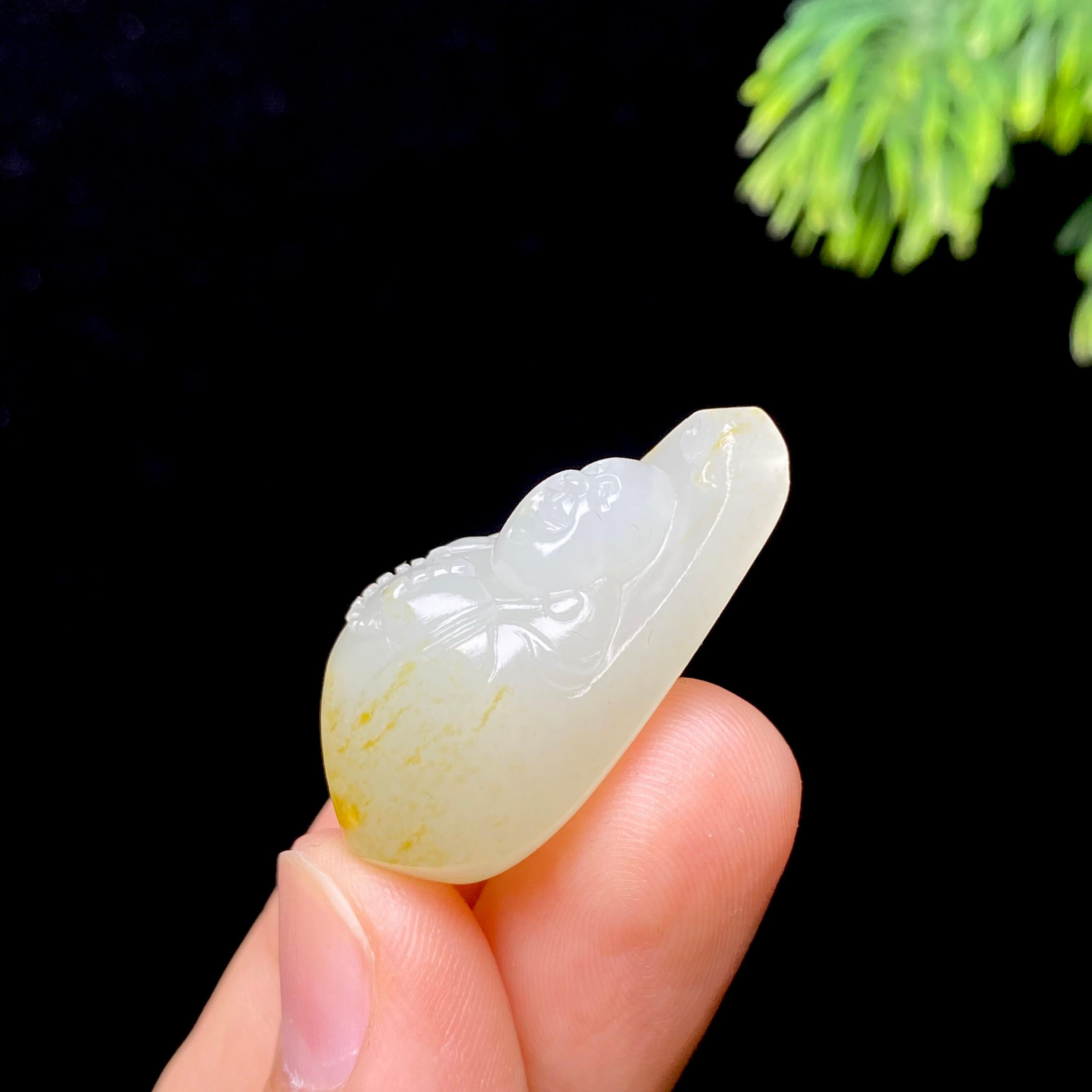 和田玉籽料佛公（12.6g）