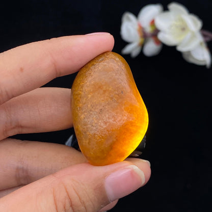 和田玉黄沁皮籽料原石（25.7g）