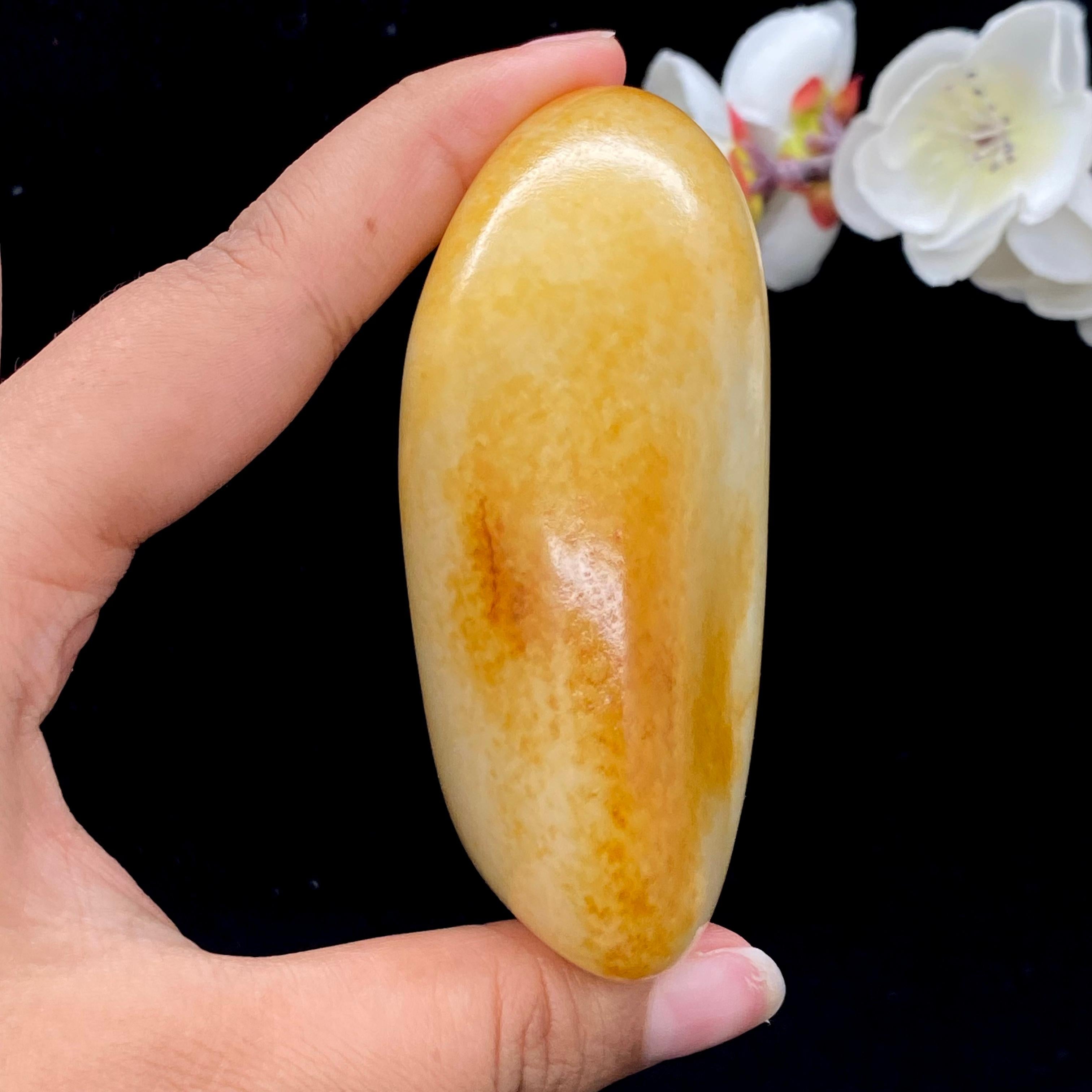 和田玉-洒金皮白肉籽料手把件（224.8g）