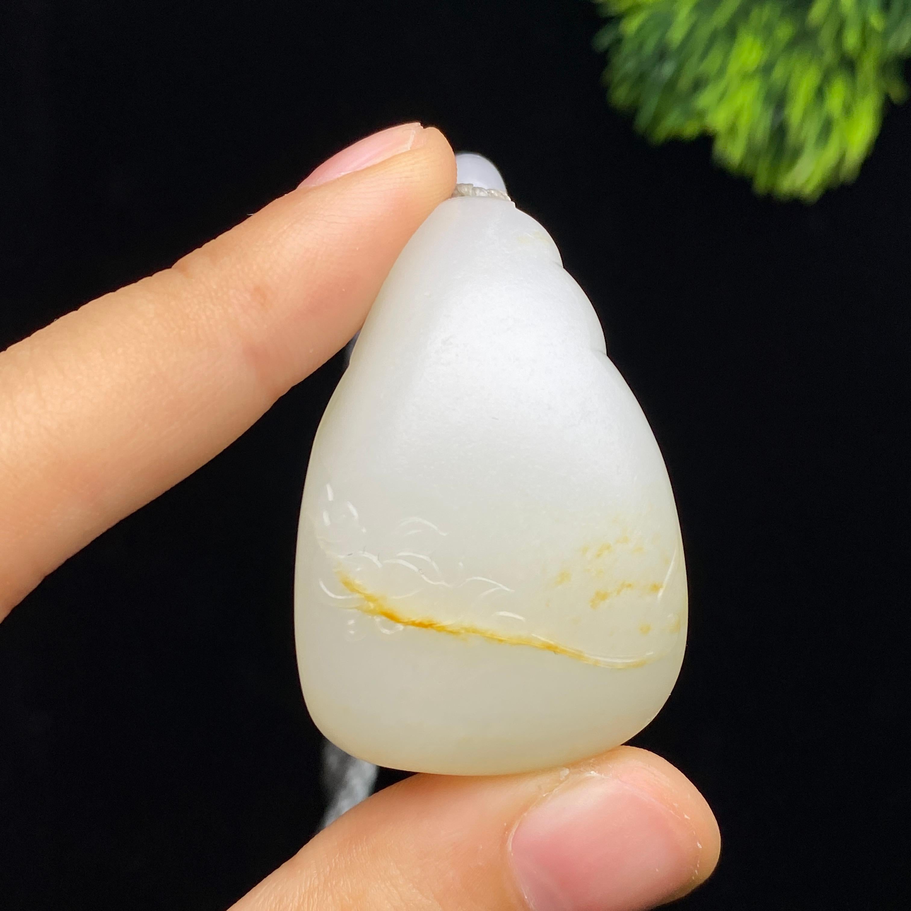 和田玉籽料观音（24.7g）