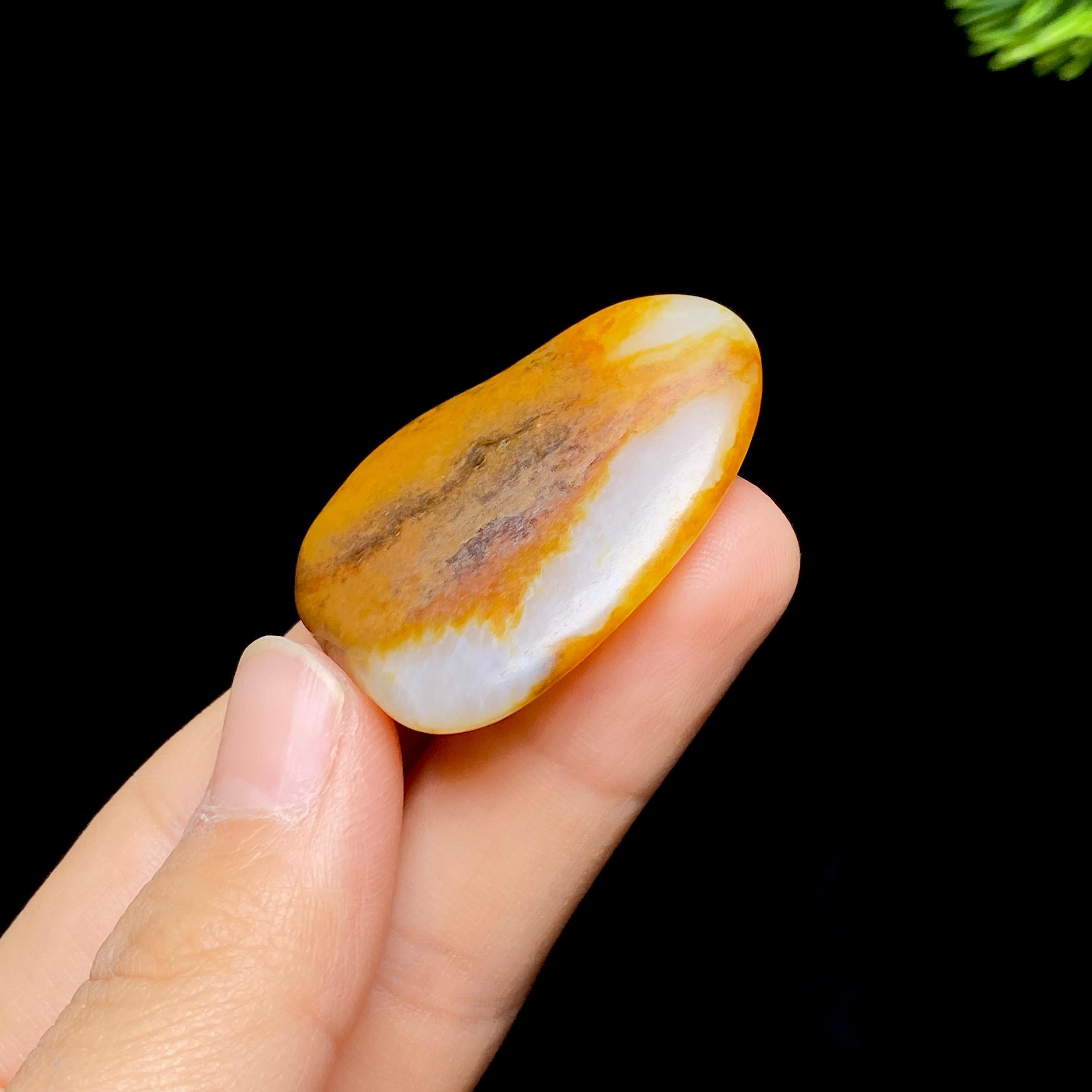 和田玉秋梨皮籽料（17.8g）